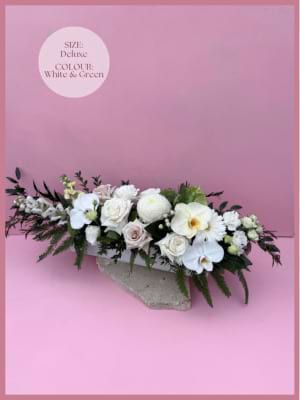 The Luxe Centrepiece White & Green Deluxe