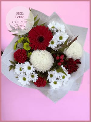 Merry & Bright Bouquet Petite Classic Christmas