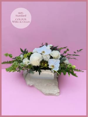 The Luxe Centrepiece White & Green Standard